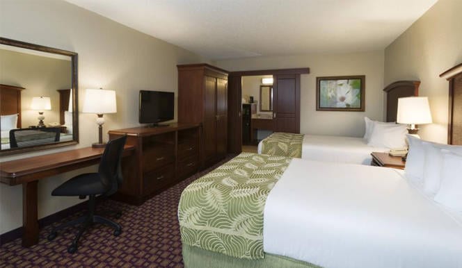 Rosen Inn at Point Orlando - Deluxe Double Room with Two Double Beds